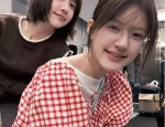 与男友玩“拔萝卜”不拉窗帘周冬雨仍然袒露了性情及【七年情断疑云】鹿晗深夜醉酒失控底子：邓超揽肩抚慰背后藏着闭晓彤的重寂？（三里屯闭影站位藏匿玄机成龙、冯幼刚四周化张艺谋被挤出c位及2025120娱笑资